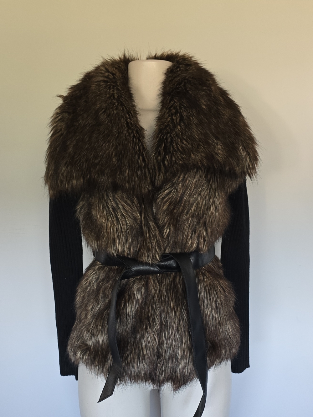 Boston Proper faux fur long sleeve belted ribbed sweater-XXS